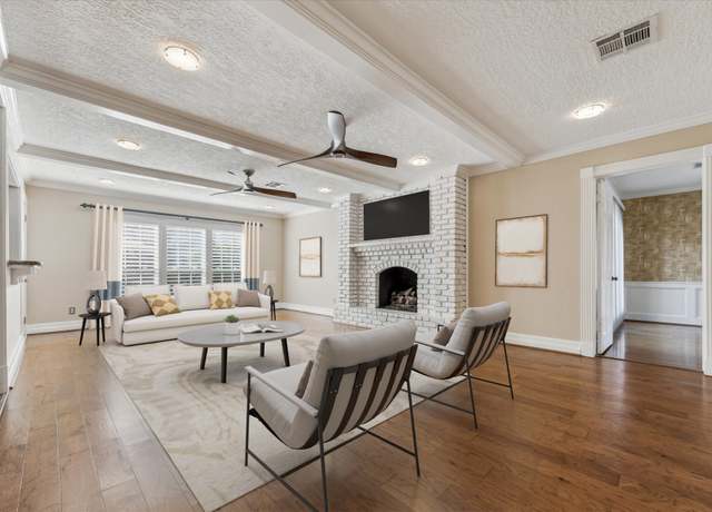 Property at 722 Crossroads Dr, Houston, TX 77079, 4 beds, 3 baths