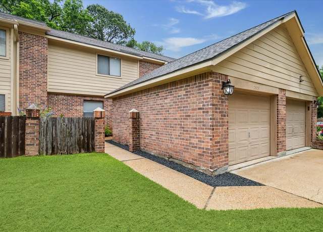 Property at 2909 Elm Grove Ct, Houston, TX 77339, 3 beds, 2.5 baths