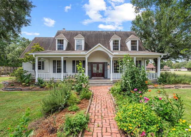 Property at 17703 Berry Point Dr, Cypress, TX 77429, 4 beds, 4.5 baths