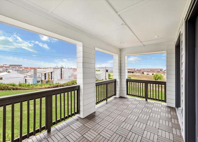 Property at 1008 Golden Nectar, Houston, TX 77008, 5 beds, 4.5 baths