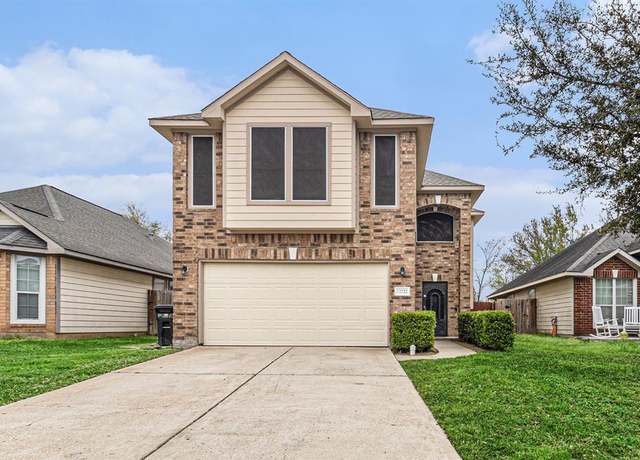Property at 12222 Warrenwood Dr, Houston, TX 77066, 4 beds, 2.5 baths