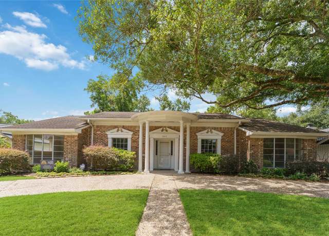 Property at 8015 Burning Hills Dr, Houston, TX 77071, 4 beds, 2 baths