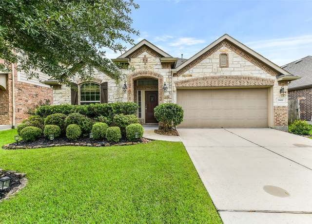 Property at 23122 Mestina Knoll Dr, Porter, TX 77365, 3 beds, 2 baths