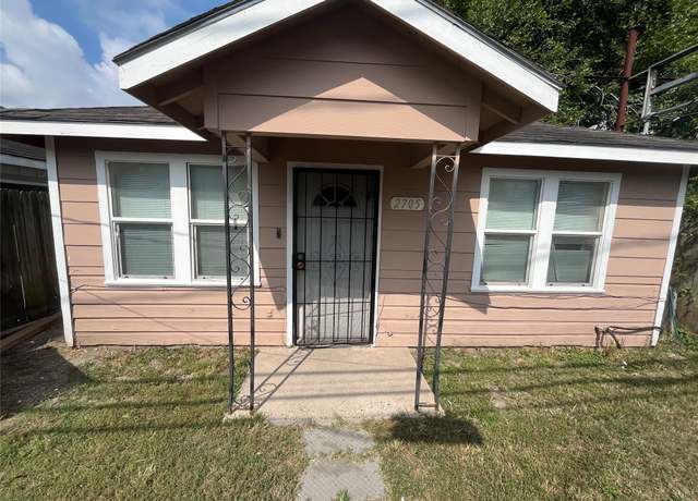 Property at 2705 Brewster St, Houston, TX 77026, 2 beds, 1 bath
