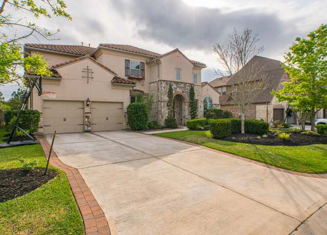 Property at 19 Brittany Rose Pl, The Woodlands, TX 77375, 5 beds, 6 baths