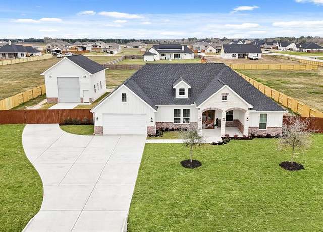 Property at 11018 Moon Light Dr, Needville, TX 77461, 4 beds, 2.5 baths