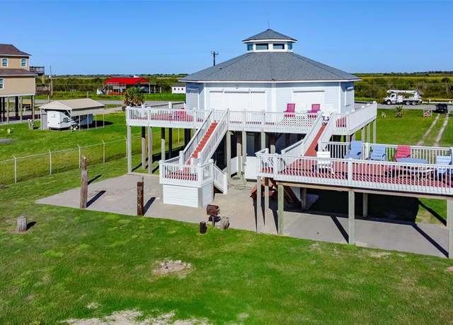 Property at 1508 Highway 87, Gilchrist, TX 77617, 3 beds, 2 baths