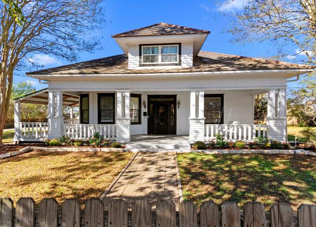 Property at 100 S West St, Weimar, TX 78962, 5 beds, 3 baths