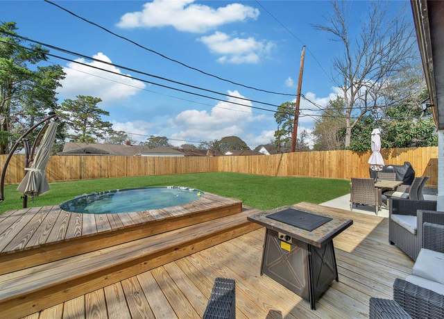 Property at 5307 Alba Rd, Houston, TX 77091, 3 beds, 2.5 baths