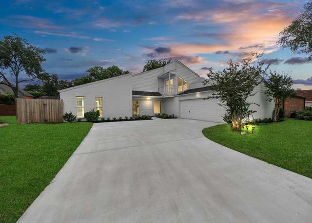 Property at 13811 Menasco Ct, Houston, TX 77077, 3 beds, 2.5 baths
