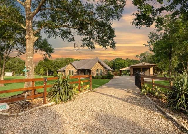 Property at 20003 County Road 684b, Sweeny, TX 77480, 3 beds, 2.5 baths