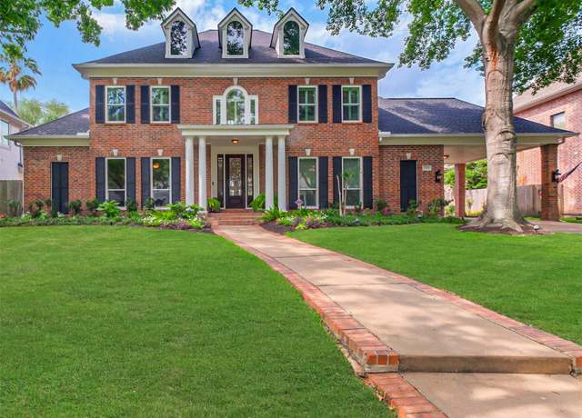 Property at 3210 Oakmont Dr, Sugar Land, TX 77479, 5 beds, 4.5 baths