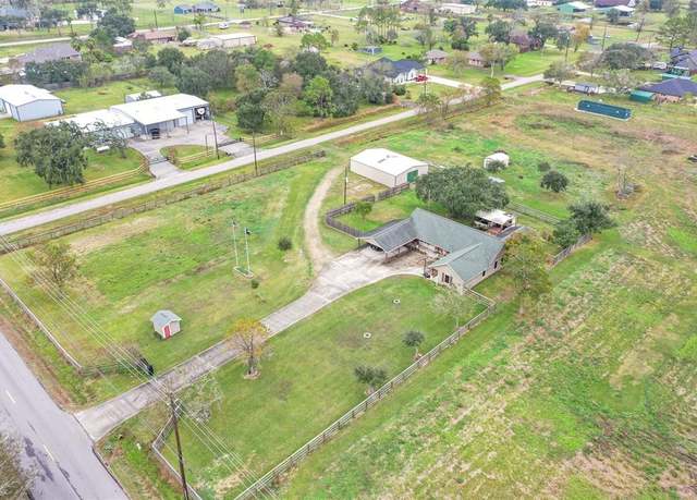 Property at 2019 Cemetery Rd, Santa Fe, TX 77517, 3 beds, 2 baths