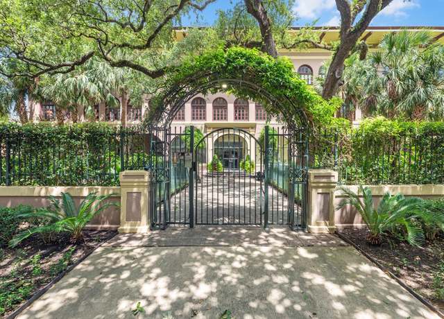 Property at 2700 Albany St Unit 3A, Houston, TX 77006, 1 bed, 1 bath