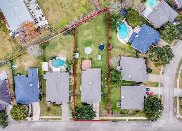 Property at 131 Magnolia Estates Dr, League City, TX 77573, 3 beds, 2 baths