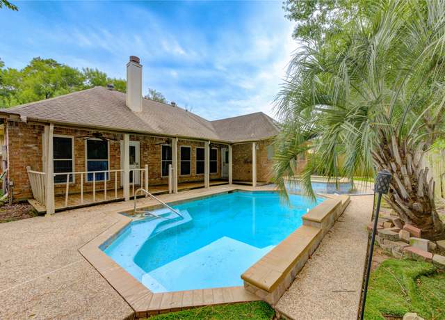 Property at 11915 Pondwood Dr, Cypress, TX 77429, 3 beds, 2 baths