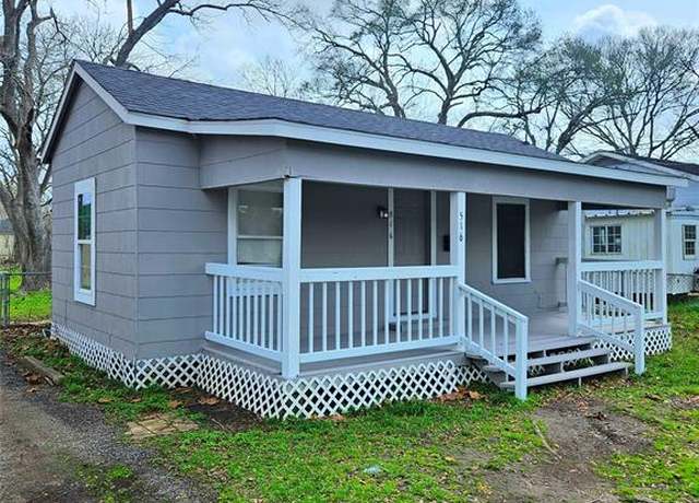 Property at 516 Hurst St, Angleton, TX 77515, 2 beds, 1 bath