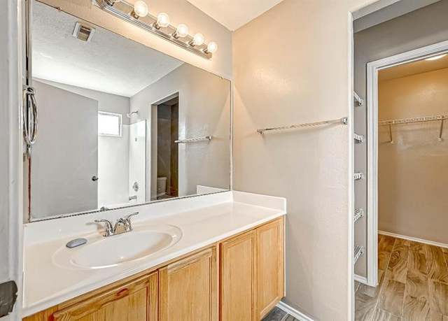 Property at 1406 Hade Falls Ln, Houston, TX 77073, 4 beds, 2.5 baths