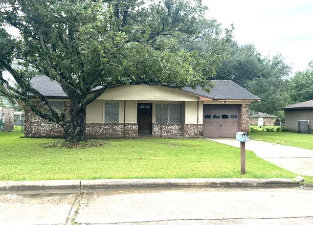 Property at 1722 Briar Ln, Wharton, TX 77488, 3 beds, 1.5 baths