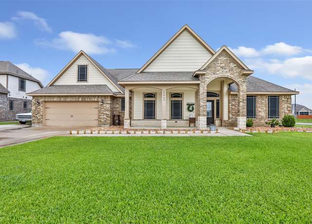 Property at 14063 Belmont Cir, Mont Belvieu, TX 77523, 4 beds, 3 baths