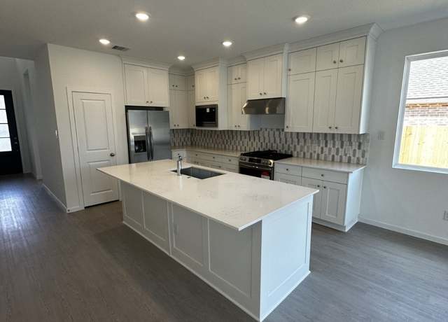 Property at 18608 Poggibonsi Ln, New Caney, TX 77357, 4 beds, 3 baths