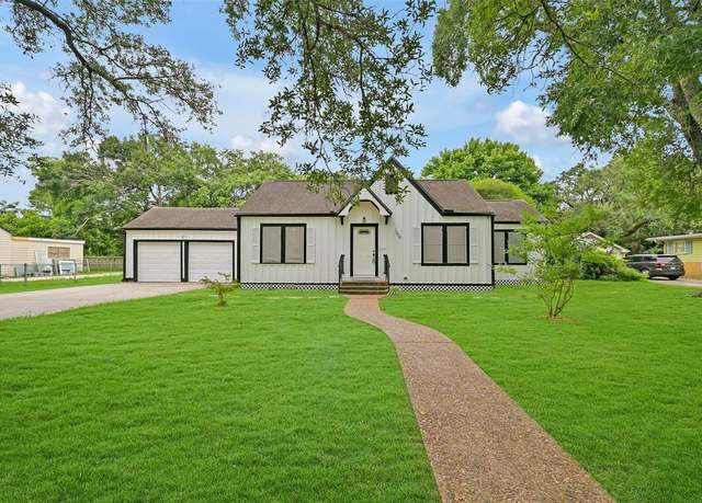Property at 1009 Larcom St, La Marque, TX 77568, 2 beds, 1 bath