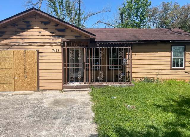 Property at 7413 W Knoll St, Houston, TX 77028, 3 beds, 2 baths