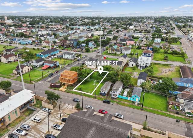 Property at 3905 Winnie St, Galveston, TX 77550