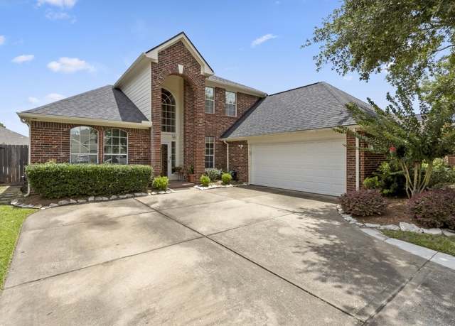Property at 10415 Claybrook Dr, Houston, TX 77089, 4 beds, 2.5 baths
