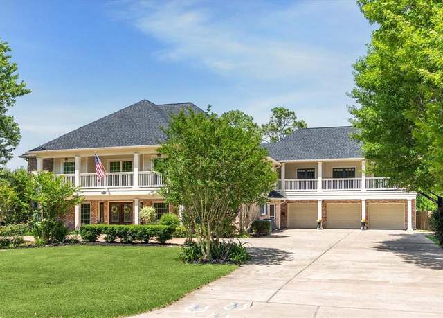Property at 905 Evergreen Dr, Friendswood, TX 77546, 6 beds, 4.5 baths