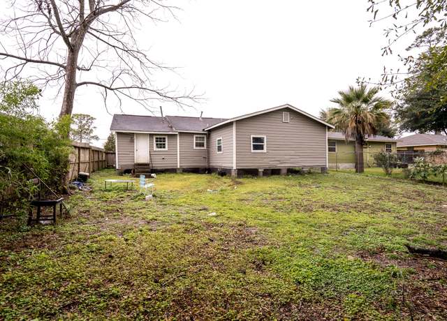 Property at 9422 Crestview Dr, Houston, TX 77078, 2 beds, 1 bath