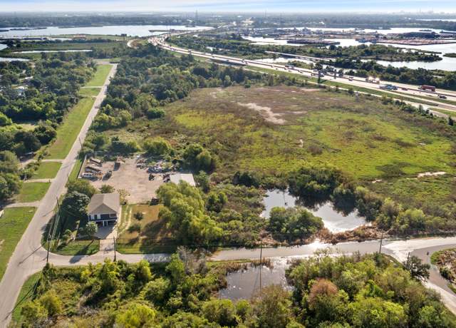 Property at 320 Monmouth St, Channelview, TX 77530
