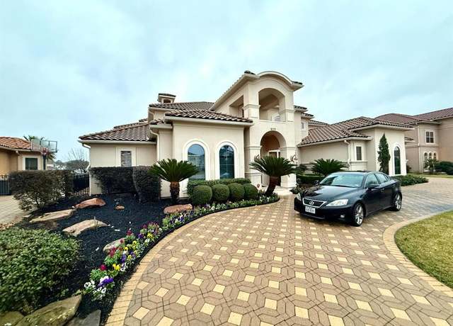 Property at 2111 Diamond Spring Dr, Houston, TX 77077, 5 beds, 5.5 baths