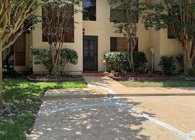 Property at 3823 Knollcrest Dr, Montgomery, TX 77356, 2 beds, 2.5 baths