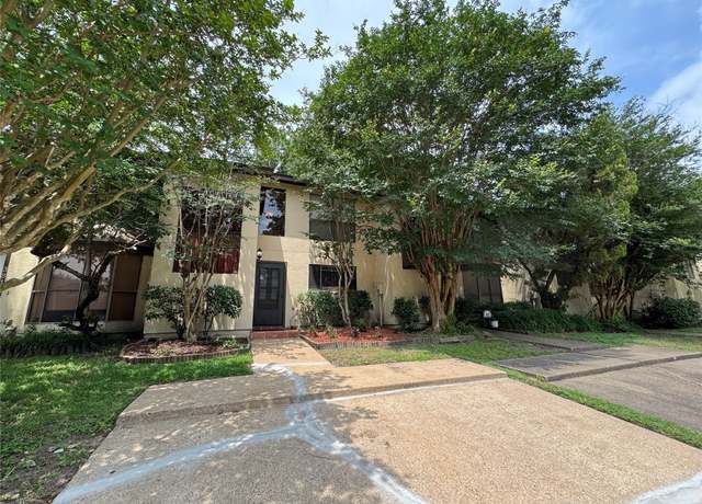 Property at 3823 Knollcrest Dr, Montgomery, TX 77356, 2 beds, 2.5 baths