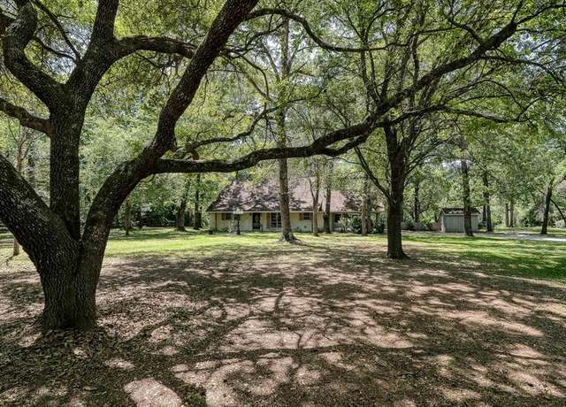 Property at 23115 Cardinal Dr, Hockley, TX 77447, 4 beds, 3.5 baths