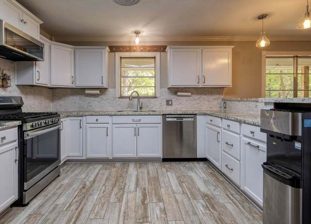 Property at 23115 Cardinal Dr, Hockley, TX 77447, 4 beds, 3.5 baths