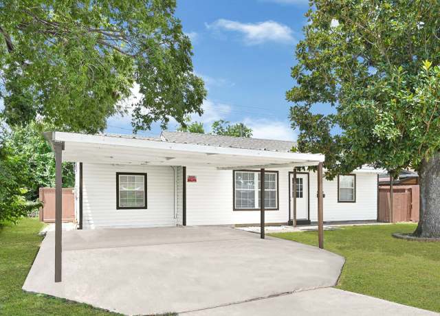 Property at 3302 Stallings Dr, Houston, TX 77088, 3 beds, 2 baths