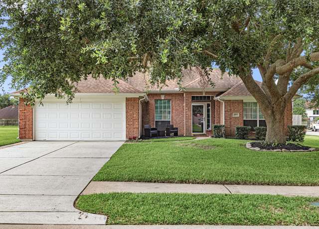 Property at 4503 Waverly Canyon Ln, League City, TX 77573, 3 beds, 2 baths