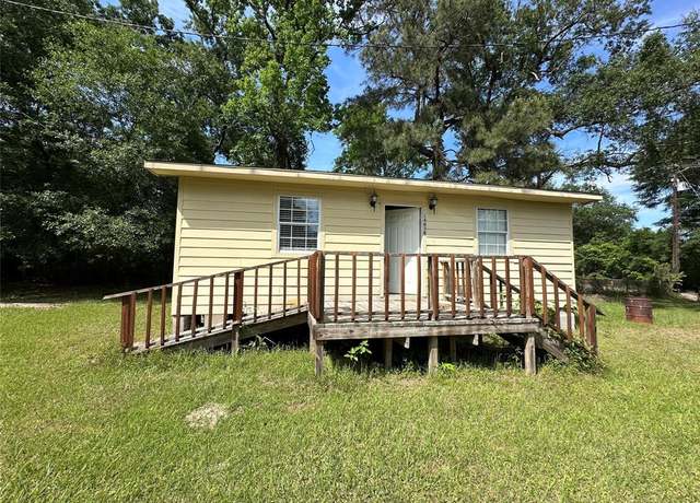 Property at 1403 Hamilton Ave Unit B, Trinity, TX 75862, 1 bed, 1 bath