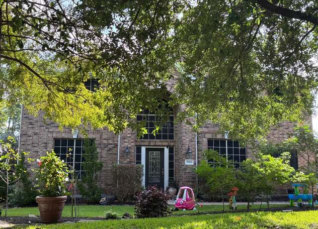 Property at 2503 Royal Highlands Ln, Conroe, TX 77304, 4 beds, 3.5 baths