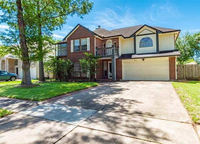 Property at 2611 Potomac Dr, League City, TX 77573, 4 beds, 2.5 baths