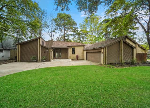 Property at 84 April Wind Dr S, Conroe, TX 77356, 5 beds, 5 baths