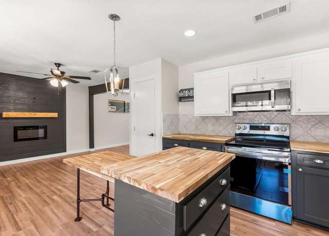 Property at 41 Harbour Row Dr, Coldspring, TX 77331, 2 beds, 2 baths