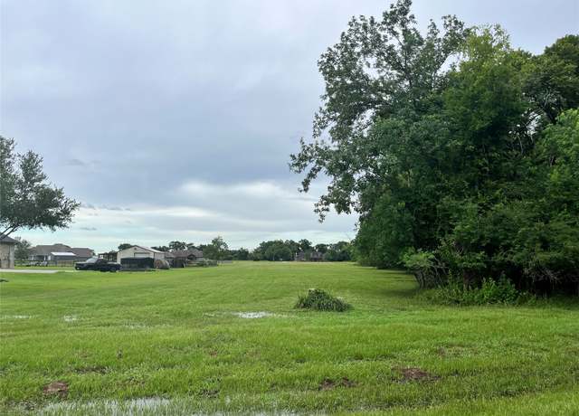 Property at 17839 Indian Forest Ct, Rosharon, TX 77583