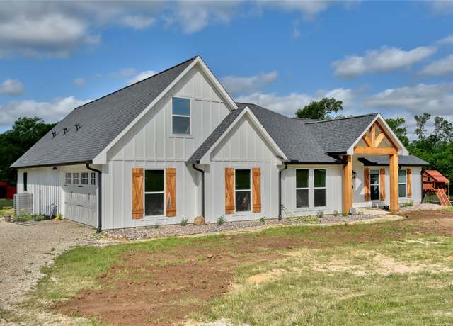 Property at 8401 Equestrian Ln, Washington, TX 77880, 4 beds, 3 baths