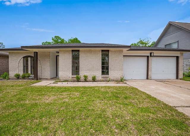 Property at 839 Voyager Dr, Houston, TX 77062, 4 beds, 2 baths