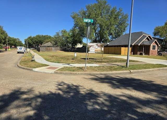 Property at 5201 Hampton Ct, Rosenberg, TX 77471