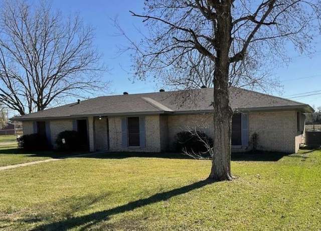 Property at 1501 Azalea St, Sweeny, TX 77480, 3 beds, 2 baths