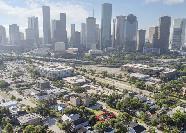 Property at 1806 State St, Houston, TX 77007, 3 beds, 1 bath